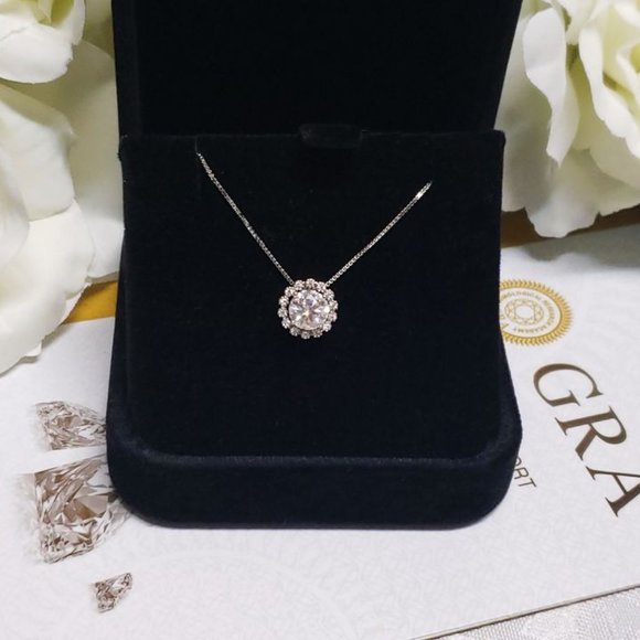 1 Carat Moissanite Flower Necklace with 925 Sterling Silver Chain - Picture 3 of 8